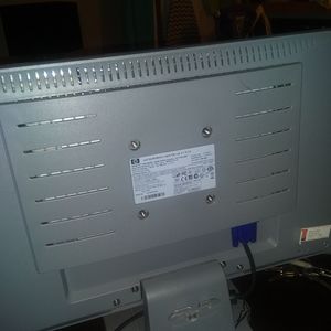 2007 HP MONITOR 20"